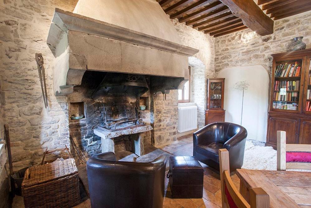 Country House Villa La Farfalla Pietralunga  Extérieur photo