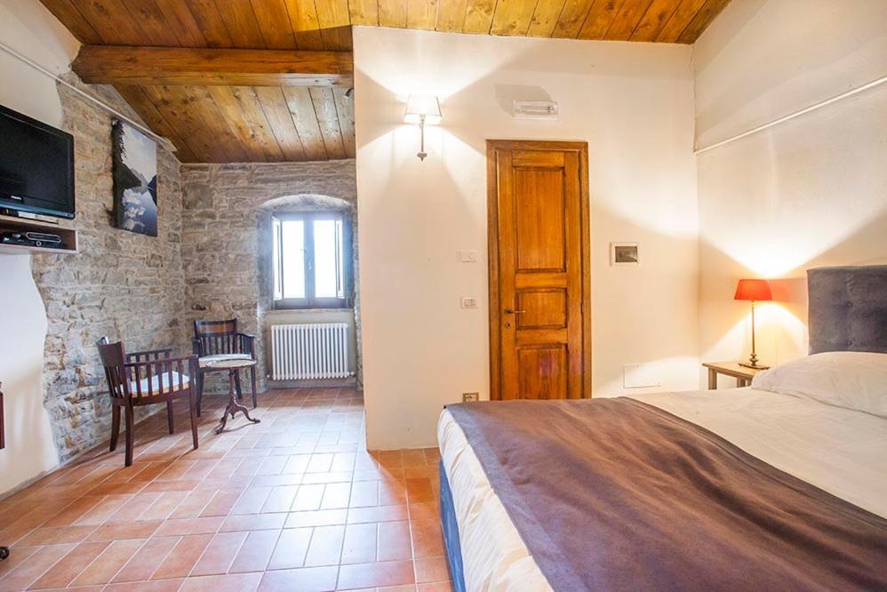 Country House Villa La Farfalla Pietralunga  Extérieur photo