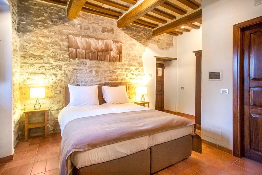 Country House Villa La Farfalla Pietralunga  Extérieur photo